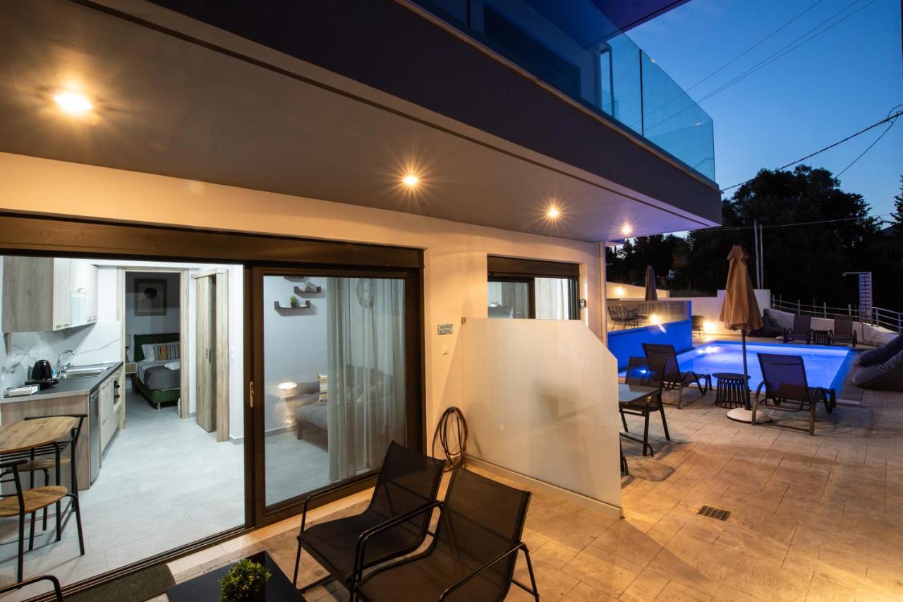 Angelica'S And Irene'S Design Apartments Swimming Pool Nikiana Extérieur photo